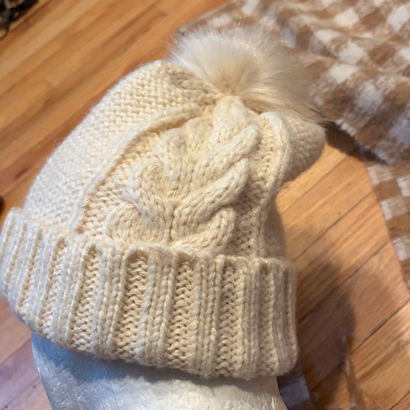 aerie scarf/hat set nwt plaid cream/brown scarf 72 inches and pom hat o/s - Picture 4 of 8
